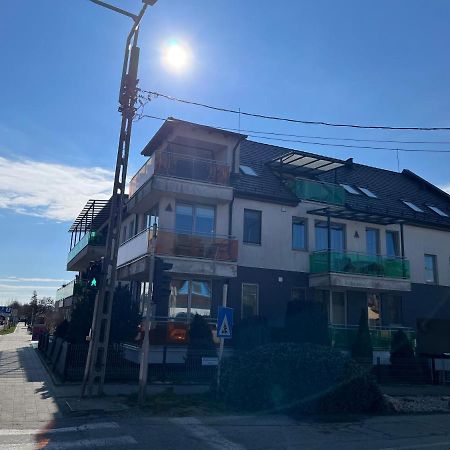 Azur Haz Gyoengyvirag Apartman Sárvár Εξωτερικό φωτογραφία