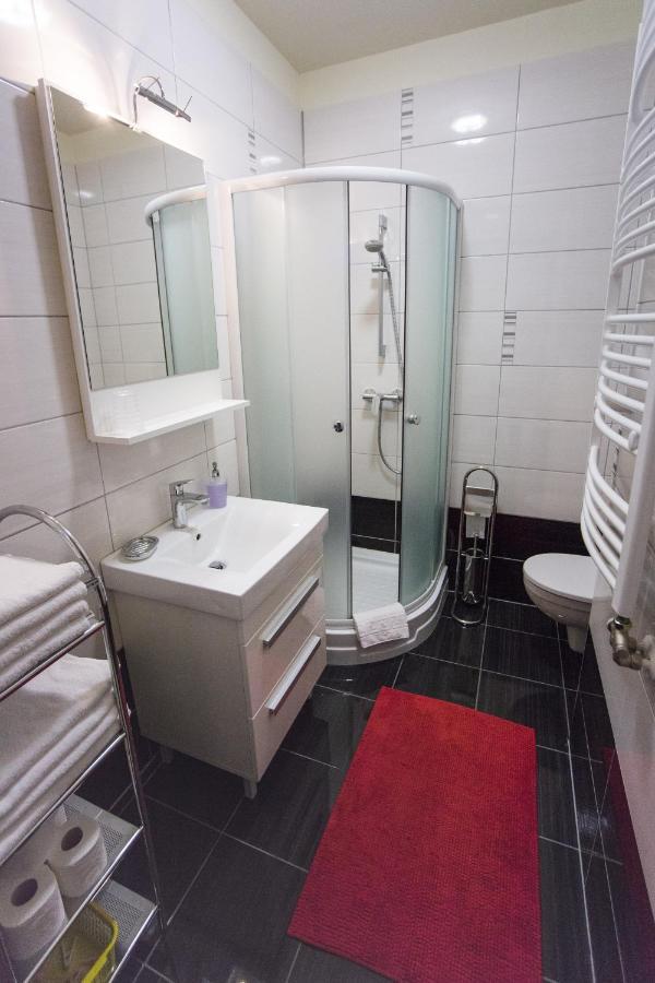 Azur Haz Gyoengyvirag Apartman Sárvár Εξωτερικό φωτογραφία